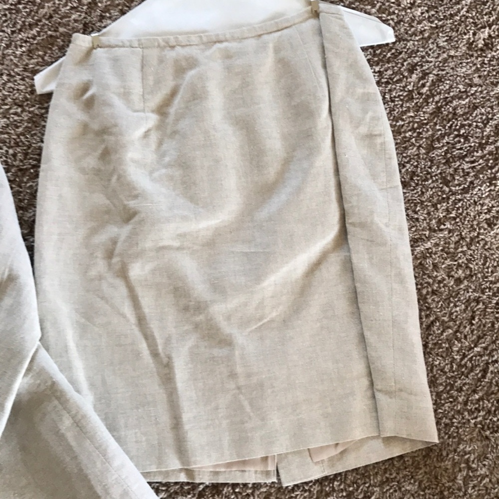 MODA INTL WOMEN SKIRT SUIT SIZE 4 COLOR CREAM - Picture 4 of 12